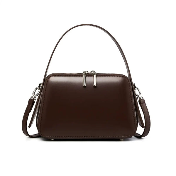 Bolsa Feminina em Couro Vegano na Cor Café | Modelo de Ombro